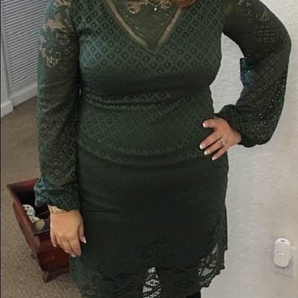 Beautiful Dress knee length olive green - Picture 2 of 2